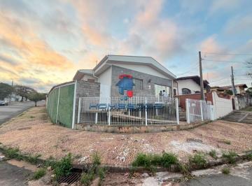 Casa · 260m² · 4 Quartos · 2 Vagas · Casa para alugar em Campinas, Taquaral, com 4 quartos, com 260 m²