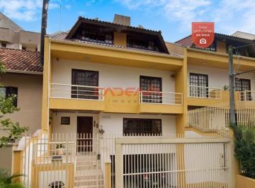 Casa · 320m² · 5 Quartos · 2 Vagas · Sobrado Triplex com 5 quartos e 2 vagas à venda no São Francisco