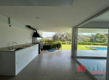 Casa · 259m² · 3 Quartos · 4 Vagas · Casa térrea para locação em condomínio fechado