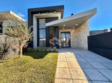 Casa · 98m² · 3 Quartos · 1 Vaga · Casa de 3 Dormitórios com Lareira e Pé-Direito Alto no São Jorge - Capão da Canoa/RS