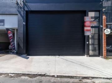 Comercial · 550m² · 4 Vagas · Prédio comercial na Rua Isabel Dias, 62 - Prédio Inteiro • 550 m²