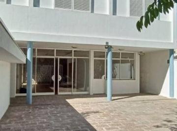 Casa · 500m² · 8 Quartos · 8 Vagas · Casa de Condomínio para venda e aluguel em Centro de 500.00m² com 8 Quartos e 8 Garagens