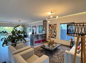 Casa de 6 quartos, Jardim Botânico · Solar de Brasilia Quadra 2 06 Suites