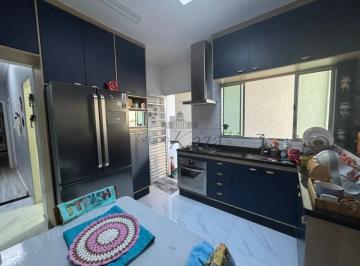 Casa · 125m² · 3 Quartos · 2 Vagas · Oportunidade - Casa Sobrado - Jardim das Indústrias - 3 Dormitórios - 150m².