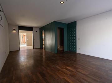 4250d713-703a-41f8-902a-d2943d2896a2 · Casa para venda em Moema com 3 quartos, sendo 1 suíte, 190m²