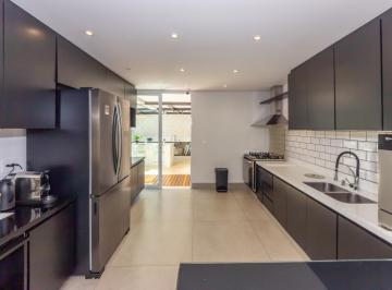 f2d57109-62d4-4a39-92b4-6e1fa4f67434 · Deslumbrante casa para venda em Campo Belo com 3 quartos, sendo 2 suítes, 280m²