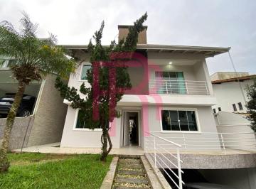 Casa · 240m² · 2 Quartos · 2 Vagas · CASA MOBILIADA para locação em condomínio fechado Balneário Camboriú.