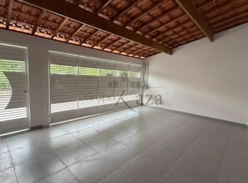 Casa · 140m² · 3 Quartos · 2 Vagas · Casa Térrea - Jardim Santa Júlia - 3 Dormitórios - 140m².