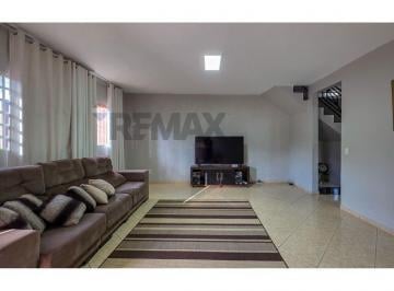 Casa · 193m² · 4 Quartos · 6 Vagas · Casa com 4 Quartos, Área Gourmet e Piscina em Sobradinho