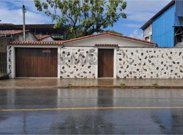 Casa · 435m² · 2 Quartos · EXCELENTE OPORTUNIDADE NA AV. MARIA IRENE | LOCALIZAÇÃO PRIVILEGIADA PRÓXIMA AO AEROPORTO