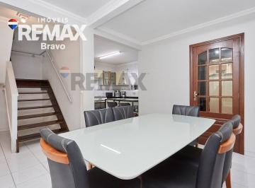 Casa · 140m² · 3 Quartos · 3 Vagas · Sobrado Reformado com 03 quartos, em Ouro Fino, São José dos Pinhais