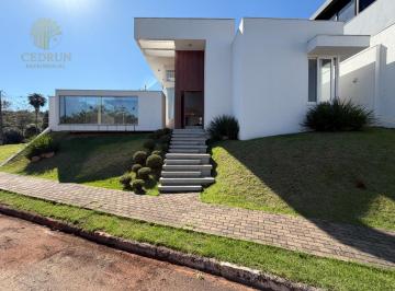 Casa · 242m² · 4 Quartos · 4 Vagas · Casa para alugar em Maringá, Chácaras Aeroporto, com 4 quartos, com 242 m²