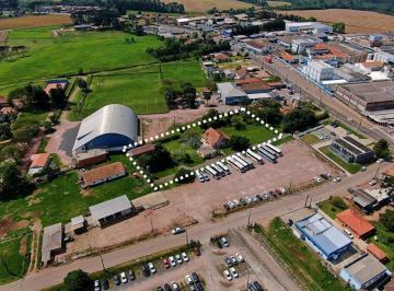 Casa · 340m² · 3 Quartos · 2 Vagas · Casa em Centro, Carambeí