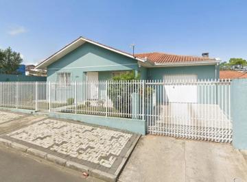 Casa · 330m² · 6 Quartos · 2 Vagas · Casa em Centro, Carambeí