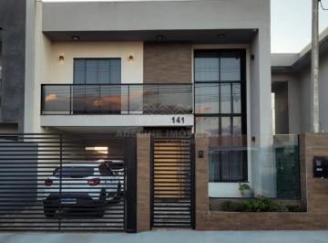 Casa · 144m² · 3 Quartos · 2 Vagas · Casa em Campinho Pequeno, Carambeí