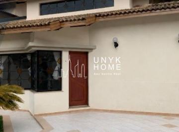Casa · 179m² · 3 Quartos · 2 Vagas · Casa em Condomínio Reformada com 3 Suítes e Armários Planejados