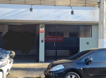 Casa · 207m² · 2 Vagas · Otima casa com 207m2, sendo 7 salas, 2 Wcs, recepçao, cozinha. Oportunidade
