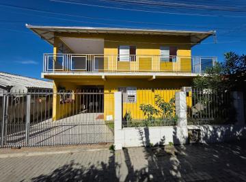 07ecb15a-4858-410b-8bb9-35440491e13e · Agradável casa para venda em Ingleses do Rio Vermelho com 6 quartos, sendo 1 suíte, 220m²