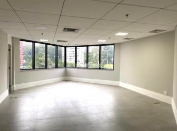 Comercial · 50m² · 3 Vagas · Sala comercial, totalmente reformada, com 3 vagas de garagem no Morumbi