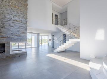 Casa · 275m² · 3 Quartos · 2 Vagas · Casa 3 suítes com varanda no Condomínio Alphaville Porto Alegre