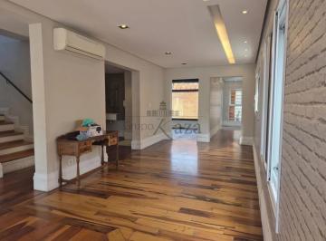 Comercial · 220m² · 3 Vagas · Comercial Ponto Comercial em São José dos Campos
