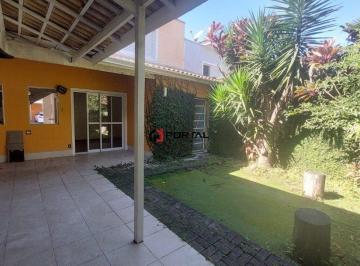 Casa · 3 Quartos · 2 Vagas · Casa com 3 dormitórios para locação - R$ 5.300,00 o pacote em Condomínio Fechado na Granja Viana