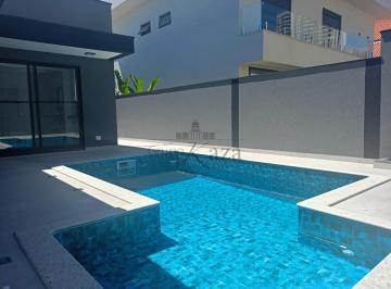 Casa · 451m² · 4 Quartos · 4 Vagas · Oportunidade - Casa em Condomínio - Urbanova - Condomínio Monte Carlo - 4 Dormitórios - 290m².
