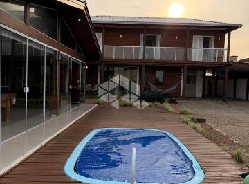 Casa · 208m² · 5 Quartos · 3 Vagas · Sobrado com 5 Quartos, Piscina Aquecida e Quiosque em Atlântida - Xangri-Lá/RS