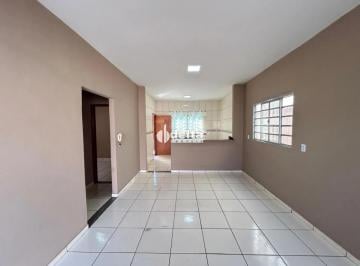 Casa · 240m² · 3 Quartos · 3 Vagas · Casa residencial com 3 quartos sendo 1 suíte disponível para locação no bairro Jardim das Palmeiras