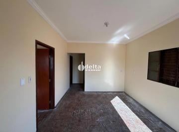 Casa · 170m² · 3 Quartos · 2 Vagas · Casa com 3 quartos disponível para locação no bairro Guarani em Uberlândia-MG