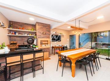 Casa · 196m² · 3 Quartos · 2 Vagas · Sobrado 3 quartos à Venda no Barreirinha
