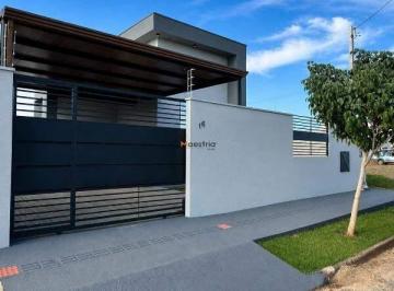 Casa · 107m² · 3 Quartos · 2 Vagas · Casa Residencial à venda em Sorriso/MT (Ilha das Flores) | 3 quartos, suíte e 2 vagas