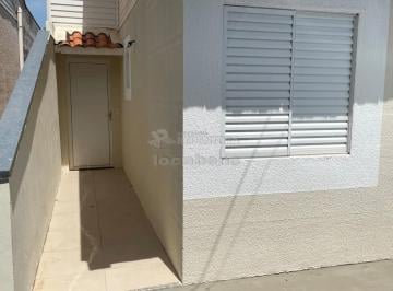 Casa · 80m² · 3 Quartos · 2 Vagas · Excelente Casa em Condomínio à Venda com 03 dormitórios, 01 banheiro, quintal e 02 vagas de garagem