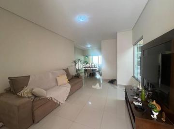 Casa · 250m² · 3 Quartos · 2 Vagas · Casa residencial com 3 quartos sendo 1 suíte disponível para venda no bairro Alto Umuarama em Uberlâ