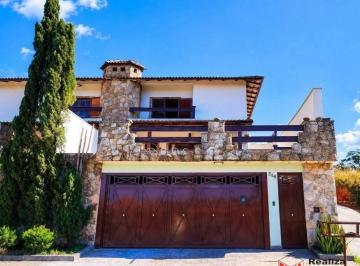 4541a5fea2e710648f2350003cac0a1972ebc343 · LINDA CASA COM PISCINA À VENDA EM COTIA