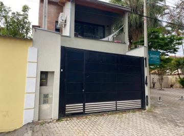 Casa · 221m² · 2 Quartos · 2 Vagas · Sobrado com 2 dormitórios à venda, 221 m² por R$ 1.200.000,00 - Centro - Guararema/SP