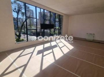 Comercial · 150m² · 2 Vagas · Galpão Comercial para Alugar na Vila Alpina – Santo André | 150m², 3 Salas, 2 Banheiros e 2 Vagas