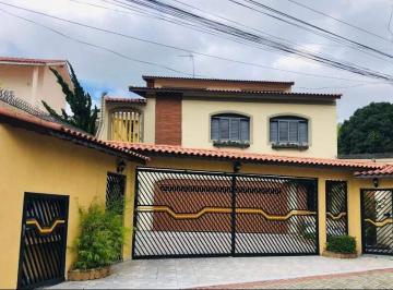 Casa · 530m² · 4 Quartos · Casa a Venda em Guararema no Centro da cidade