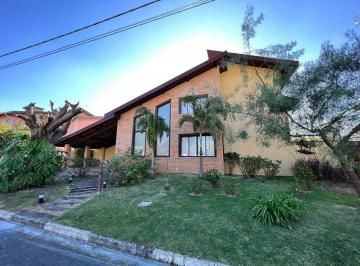 Casa · 220m² · 3 Quartos · 4 Vagas · CASA DE 03 QUARTOS COM PISCINA À VENDA - CONDOMÍNIO PONTE DE PEDRA | BELLARD | GUARAREMA/SP