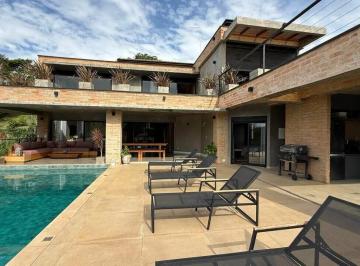 Casa · 390m² · 4 Quartos · 5 Vagas · Casa com 4 dormitórios à venda, 390 m² por R$ 4.850.000,00 - Fazenda Palao (Alpes de Guararema) - Gu