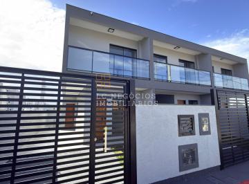 Casa · 77m² · 2 Quartos · 1 Vaga · Sobrado à venda no bairro Nova Palhoça - Palhoça/SC