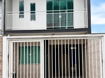 Casa · 100m² · 2 Quartos · 1 Vaga · Sobrado em São Vicente, Itajaí/SC