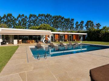 Casa · 791m² · 5 Quartos · Fazenda Boa Vista - Casa com 5 Suítes à Venda na Fazenda Boa Vista