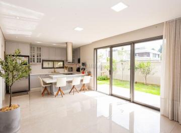 Casa · 328m² · 5 Quartos · 4 Vagas · Casa com 328,65 m² privativos com 5 dormitórios no