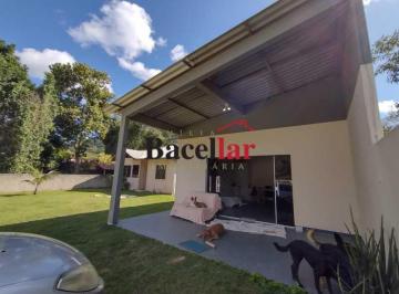 Casa · 170m² · 3 Quartos · 10 Vagas · Casa em Condomínio : Garden / Residencial / Chácaras de Inoã (Inoã)