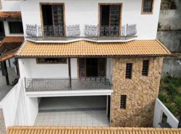 Casa · 265m² · 4 Quartos · 4 Vagas · Casa em Condomínio : Triplex / Residencial / Taquara