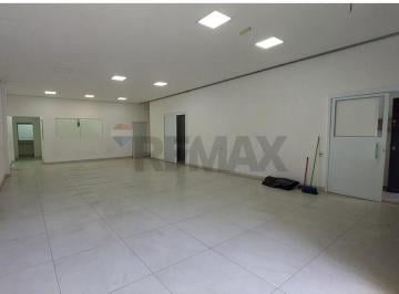 Comercial · 450m² · 13 Quartos · 2 Vagas · Prédio Comercial para alugar em Rudge Ramos de 450.00m² com 13 Quartos e 2 Garagens