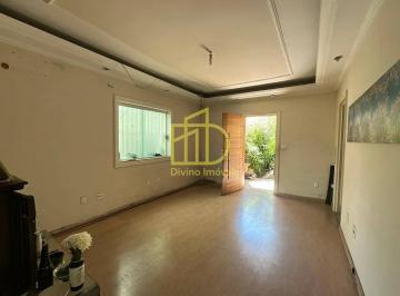 Casa · 256m² · 3 Quartos · 2 Vagas · Casa para venda em Centro de 256.00m² com 3 Quartos, 1 Suite e 2 Garagens