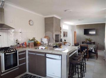 Casa · 185m² · 5 Quartos · 2 Vagas · Casa para venda em Jardim Messina de 185.00m² com 5 Quartos, 2 Suites e 2 Garagens