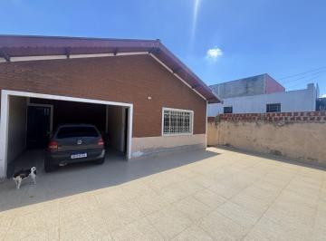Casa · 420m² · 4 Quartos · 5 Vagas · Casa para venda em Parque Universitário de 420.00m² com 4 Quartos, 1 Suite e 5 Garagens